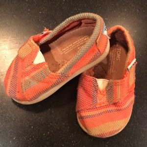 Tiny Toms shoes youth, baby
